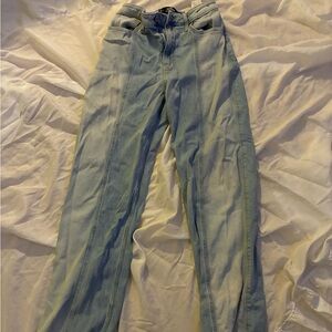 Hollister California Ultra High-Rise Dad Jeans